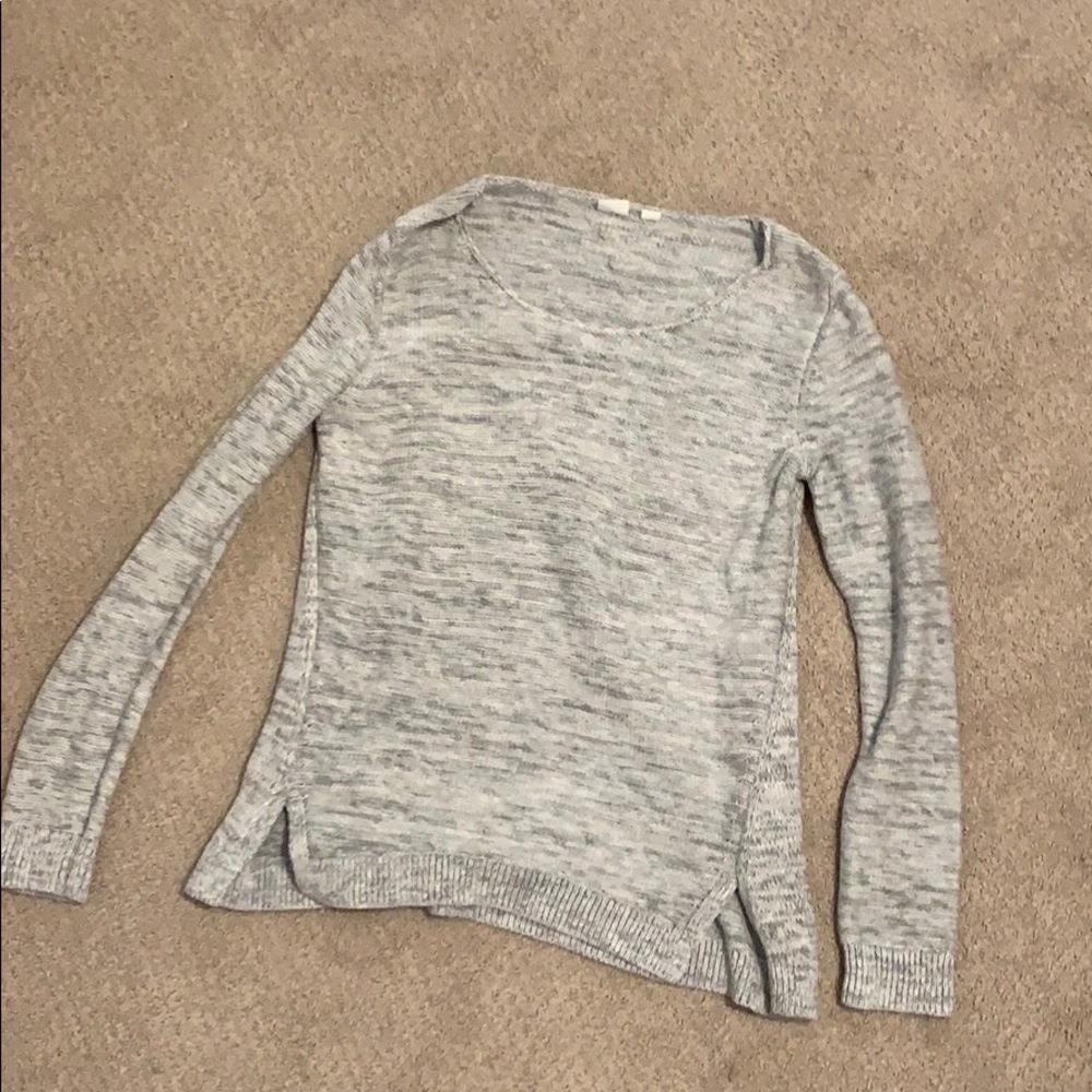 Gap sweater